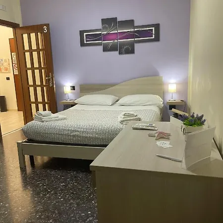 לינה וארוחת בוקר Stella In Centro 3*